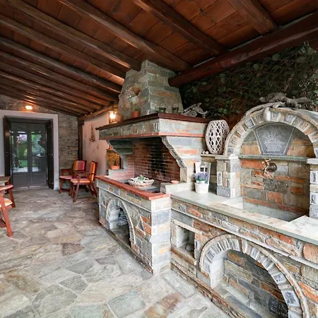 Semesterbostad Begonia By The Sea